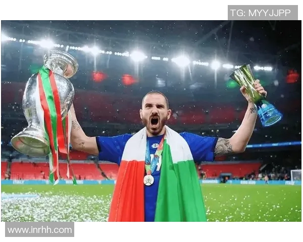 塞维利亚官宣博努奇加盟，提升后防实力备战新赛季